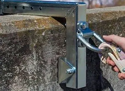 Gancho de elevador no trabalho em altura: detalhes técnicos